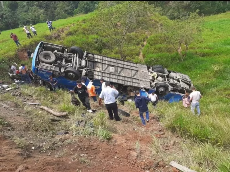 Accidente de bus en Puerto Triunfo, Antioquia