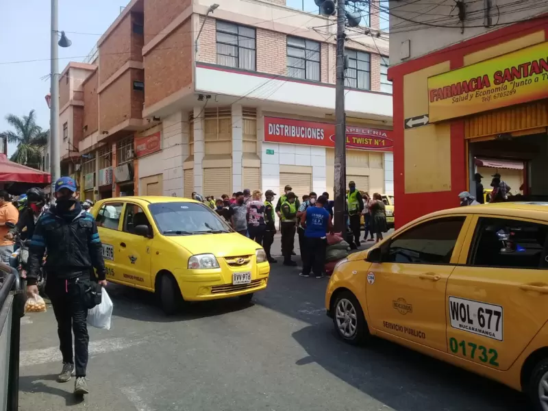 Varias personas incumplen confinamiento en Bucaramanga. Varias personas incumplen confinamiento en Bucaramanga.