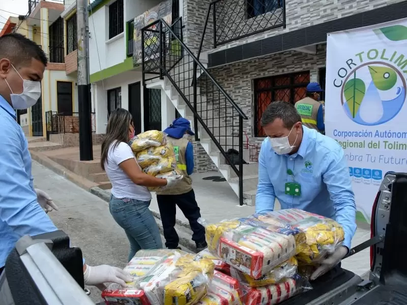 Las ayudas serán destinadas para entregar 126 mercados a un grupo de recicladores de la comuna 8 de Ibagué