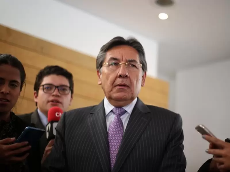 NÉSTOR HUMBERTO MARTÍNEZ NÉSTOR HUMBERTO MARTÍNEZ