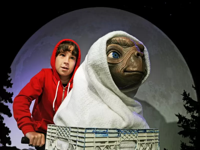E.T. E.T.