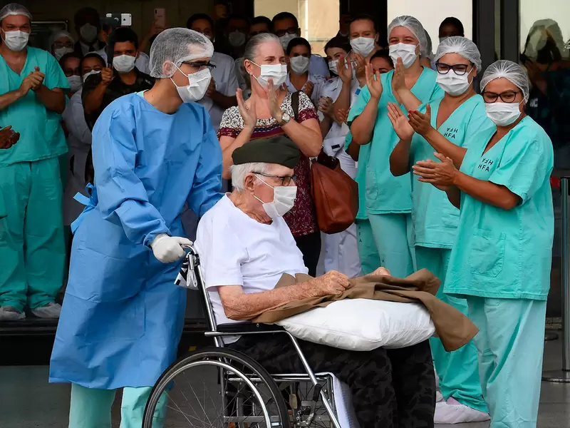 Militar de 99 años vence el coronavirus
