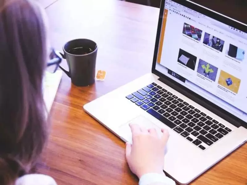 Los proyectos de tesis deben apoyar el rol de la mujer en el Pacífico