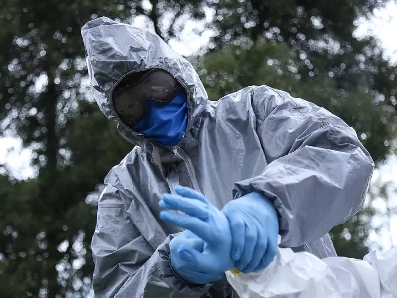 Coronavirus traje Coronavirus traje