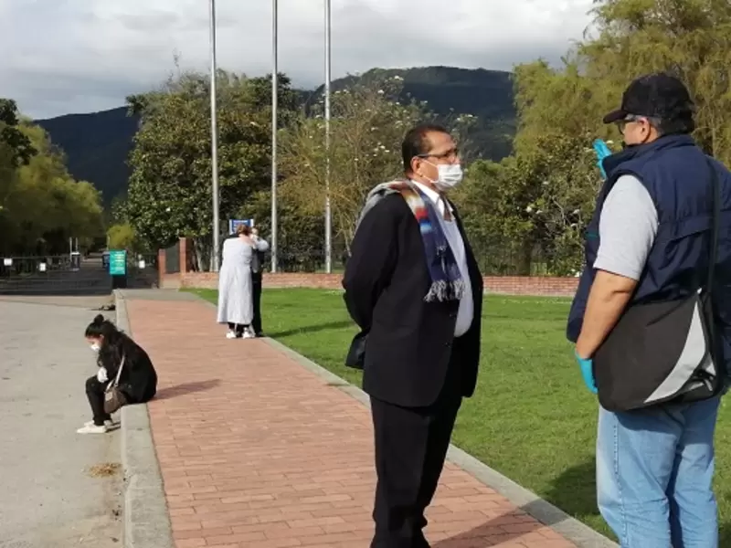 Familiares del primer médico que murió por coronavirus en Colombia, Carlos Fabián Nieto.