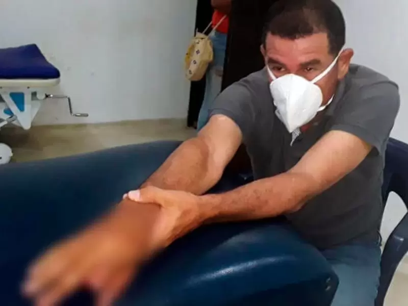 la discusión que inició en redes sociales, terminó en un penoso incidente que libraron a golpes