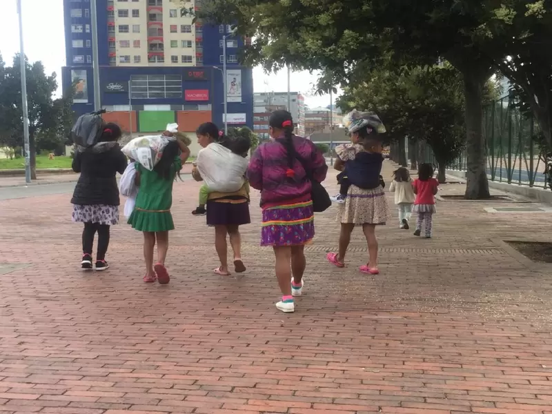 Indígenas embera en Bogotá Indígenas embera en Bogotá