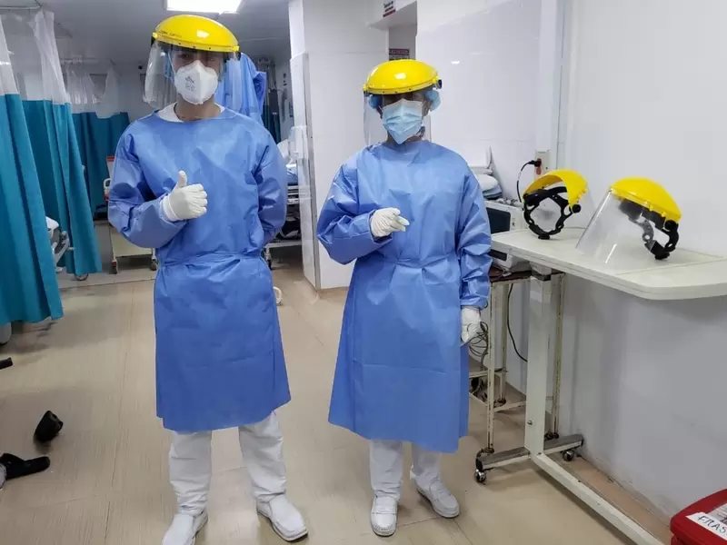 Médicos en Colombia que atienden a pacientes con coronavirus