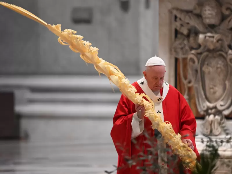 Papa Francisco, dando inicio a la Semana Santa con el Domingo de Ramos. Papa Francisco en Domingo de Ramos