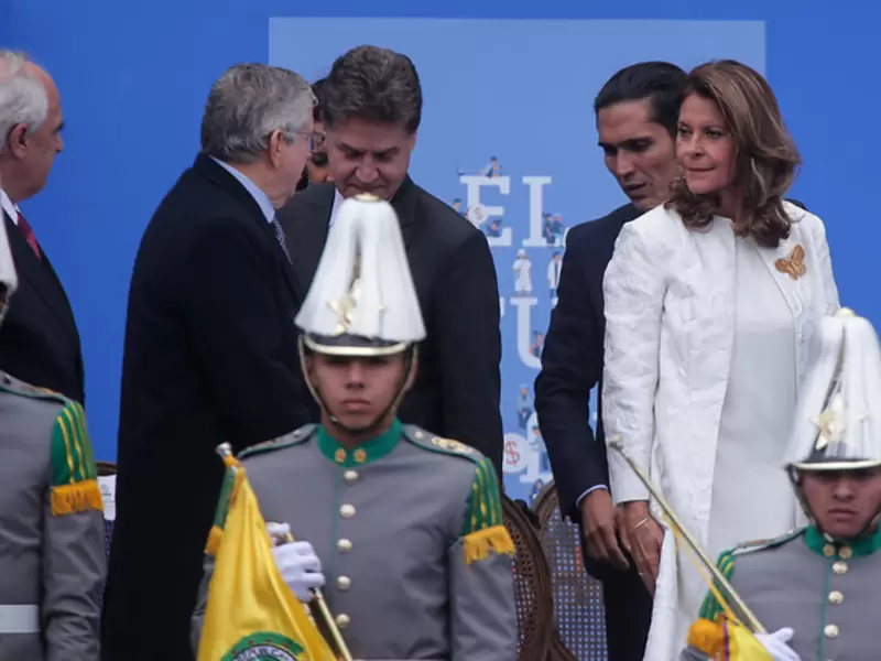 ÁLVARO RINCÓN Y MARTA LUCÍA RAMÍREZ ÁLVARO RINCÓN Y MARTA LUCÍA RAMÍREZ