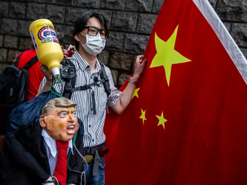 Manifestantes pro-China en Hong Kong