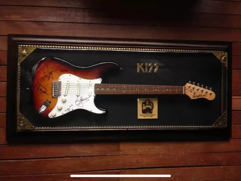Guitarra de Kiss