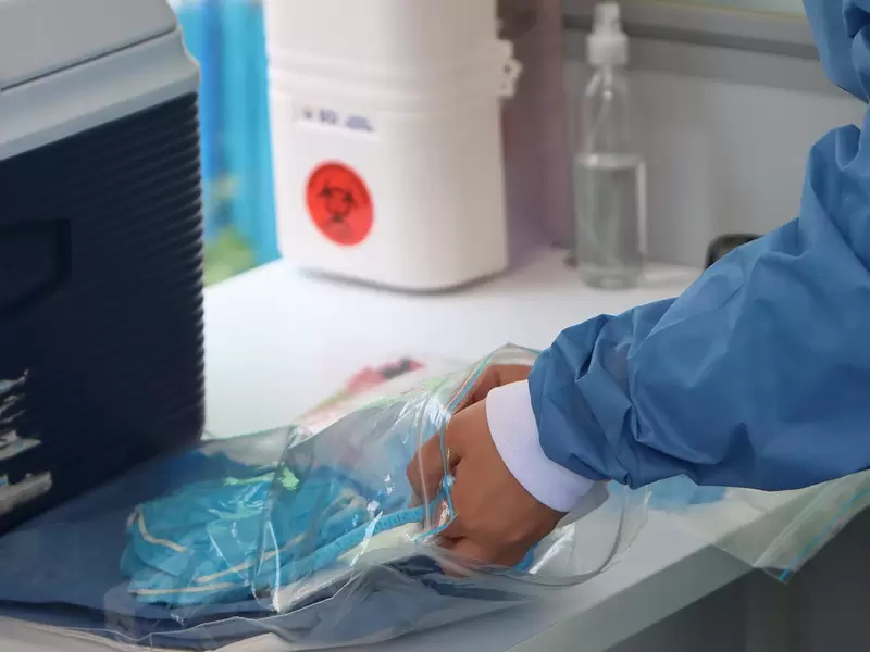 Prueba de coronavirus sin bajarse del carro