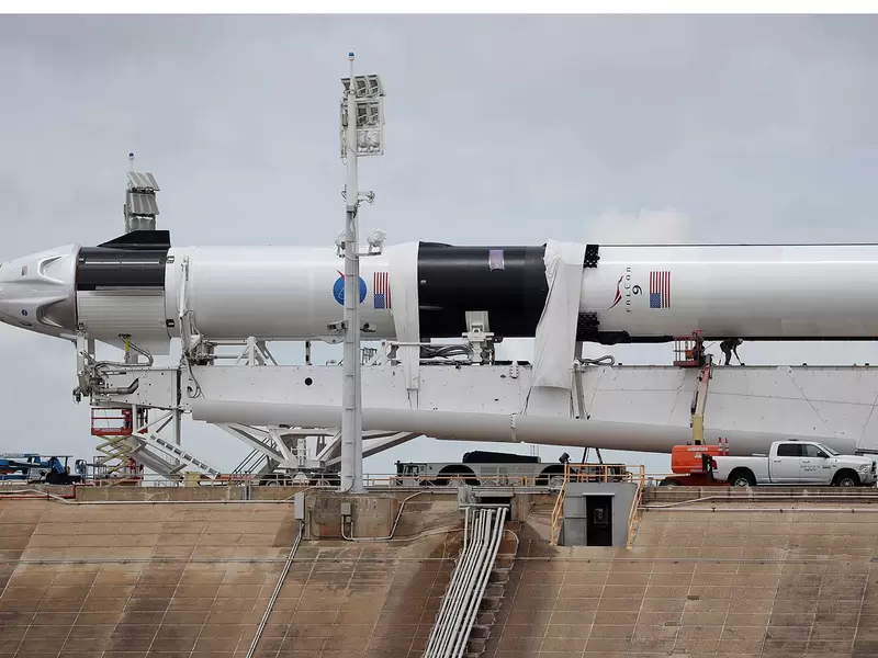 SpaceX impone nueva era en vuelos espaciales