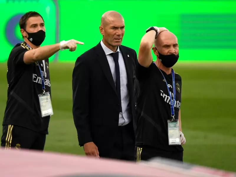 Real Madrid vs Eibar - Zinedine Zidane