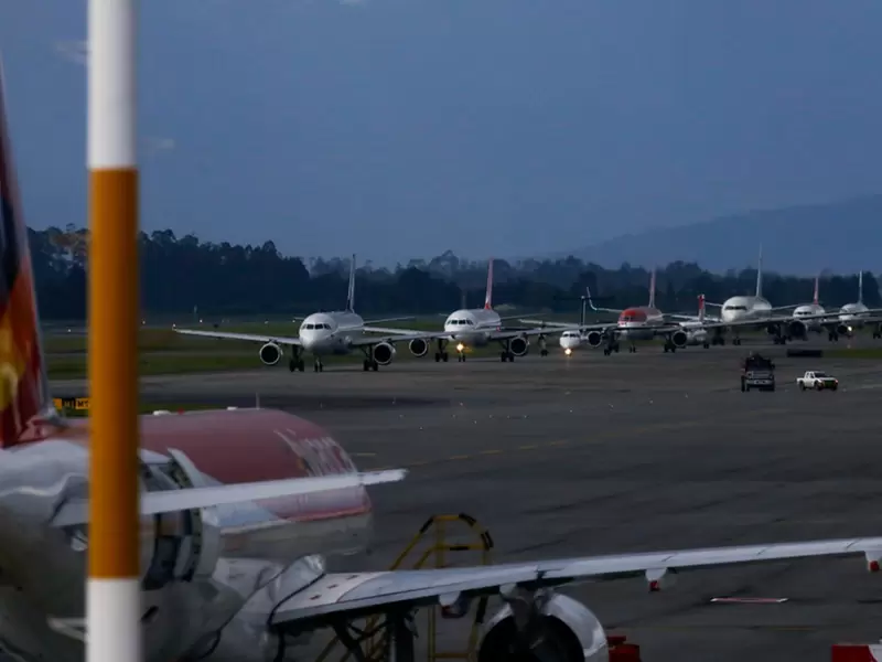 Aviones en Colombia / aeropuerto El Dorado