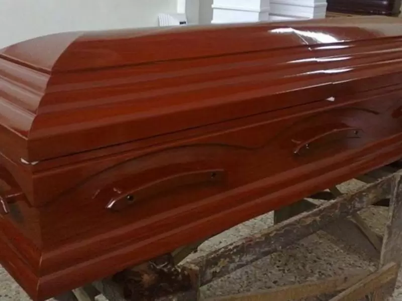 Las autoridades deben dar un buen manejo a los cadáveres con COVID-19.