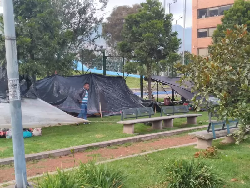 Indígenas Embera en Parque Tercer Milenio en Bogotá.