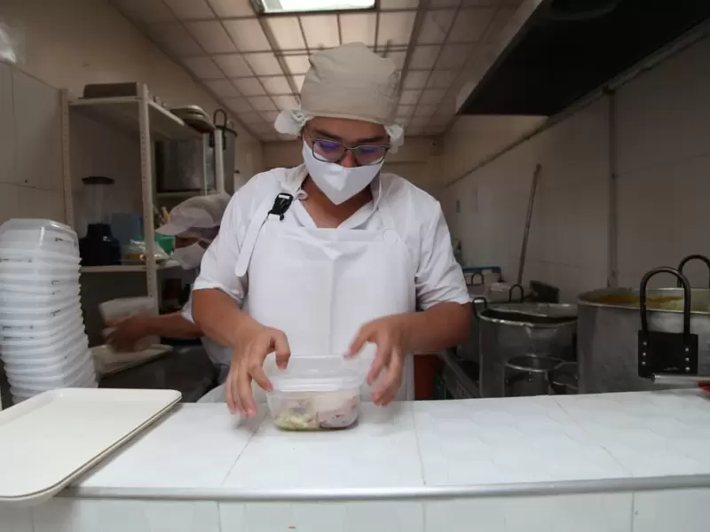 Reabren los primeros comedores comunitarios de Bogotá