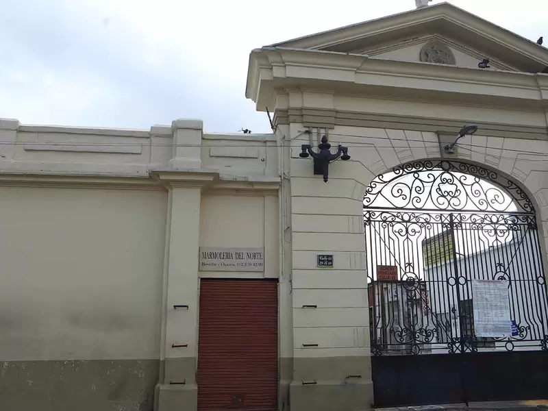 Contenedores para cadáveres en Bogotá / Cementerios de Bogotá en crisis por pandemia