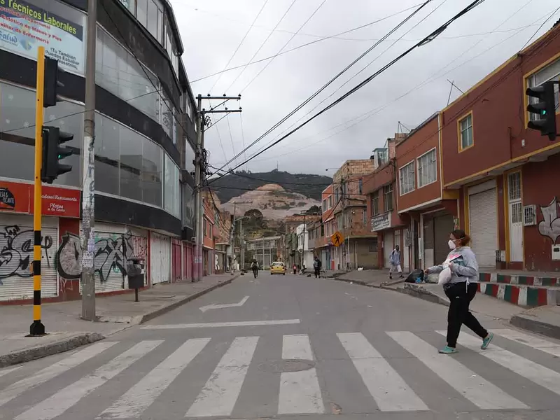 Cuarentena sectorizada en Bogotá / Desinfección de calles en Usme / Coronavirus en Bogotá