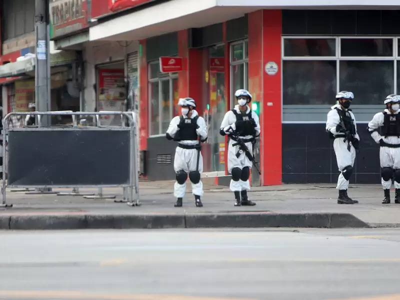 La soledad del céntrico sector de Bogotá, en medio de la cuarentena estricta por la pandemia.