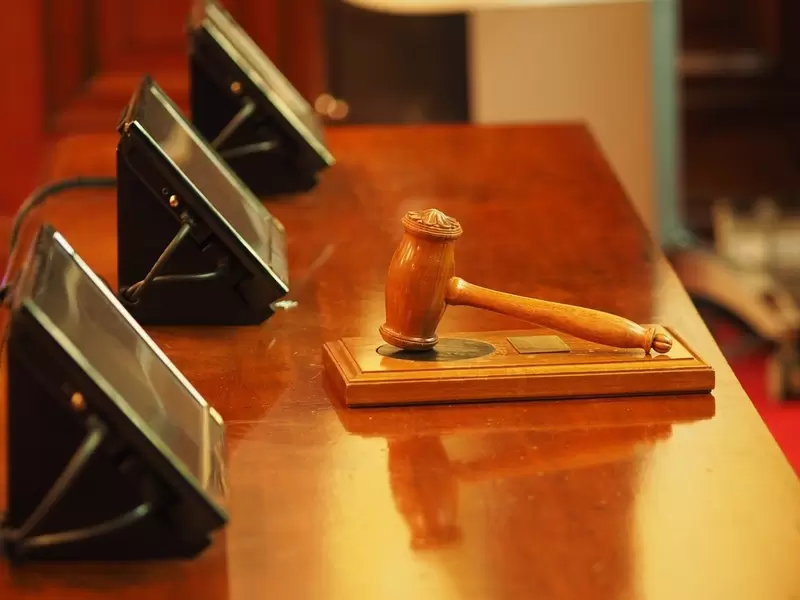 Son tres exservidores públicos y un particular los investigados.
