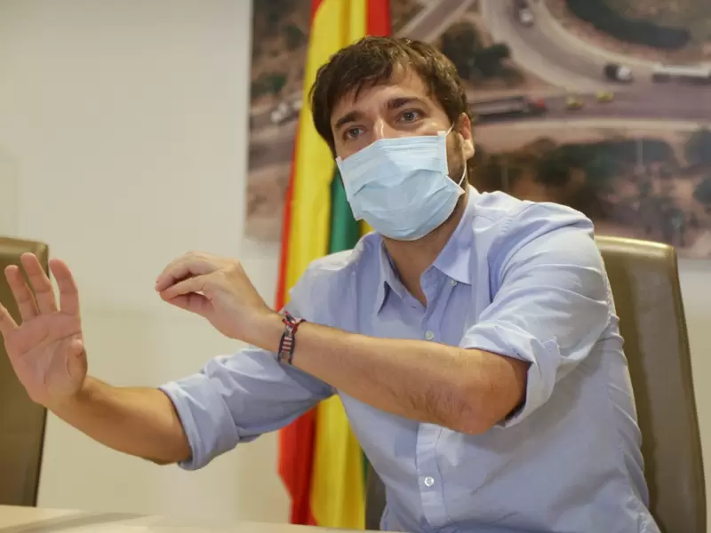 El alcalde Pumarejo anunció las nuevas medidas.