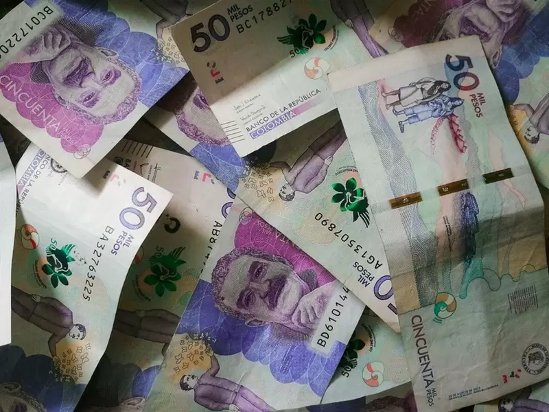 Billetes colombianos - dinero