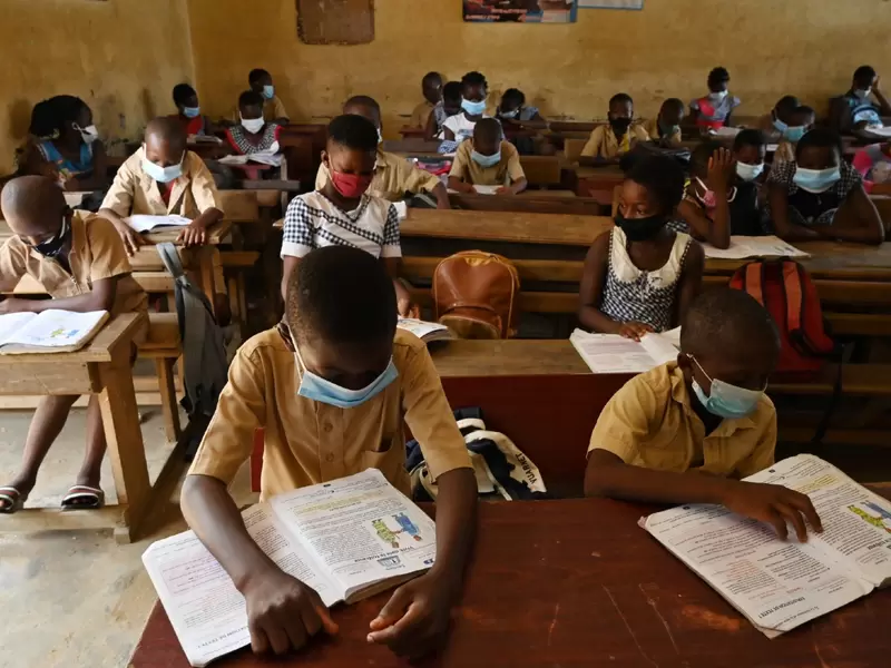 Regreso de niños a clases en medio de pandemia