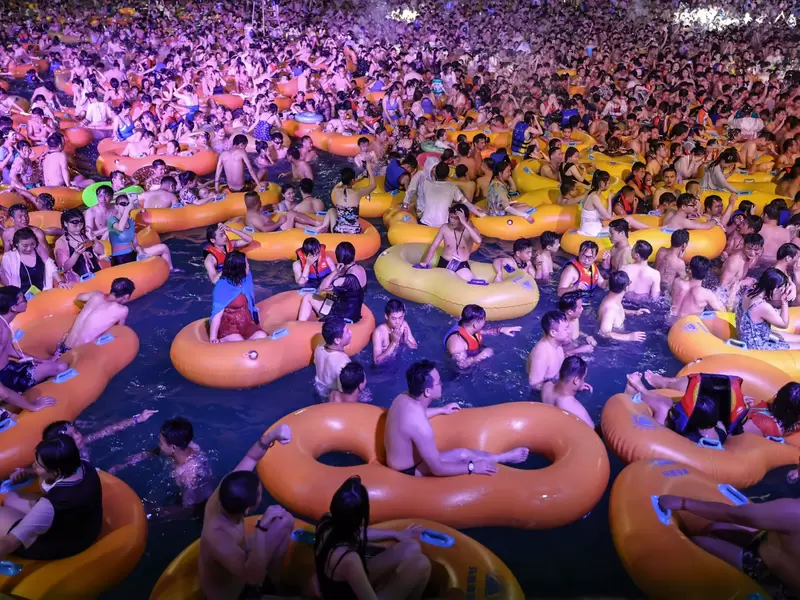 Polémica macrofiesta tecno en Wuhan, donde empezó la pandemia