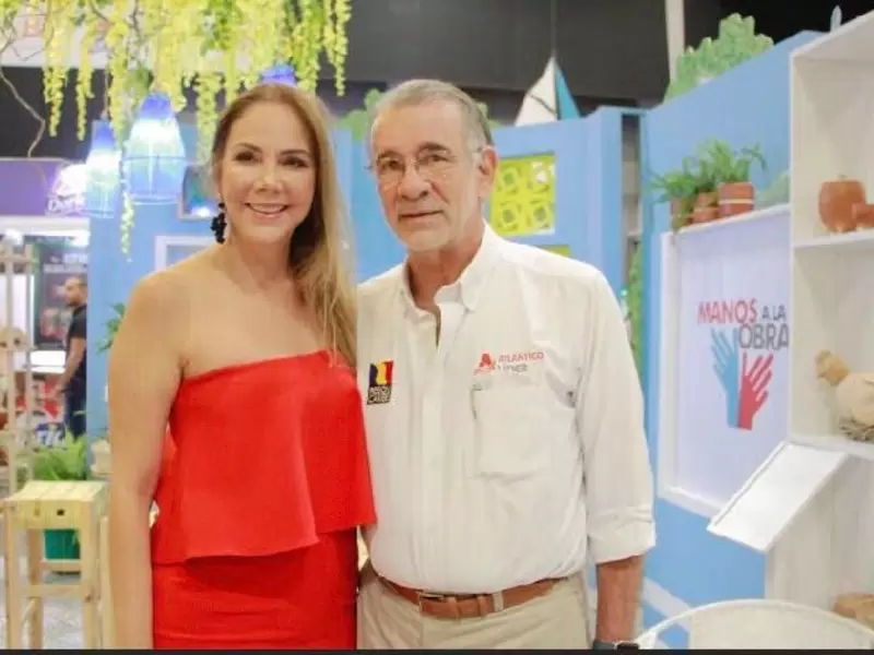 Esposa de exgobernador sufre grave accidente.