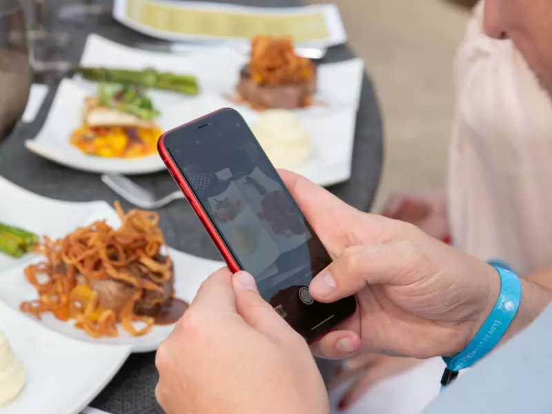Comida y celulares