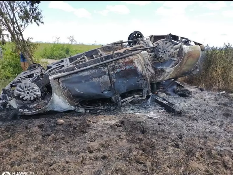 Camioneta de Cormacarena incinerada.