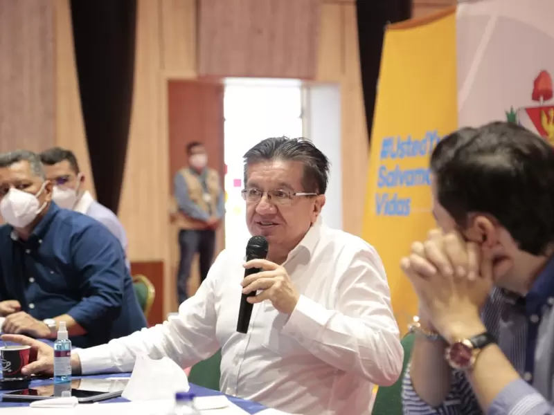 Ministro de Salud, Fernando Ruiz Gómez