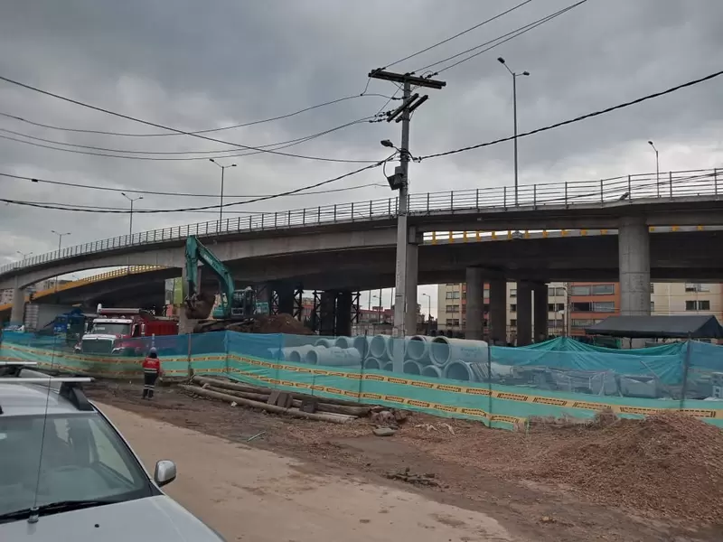 Puente avenida Boyacá con calle 63 en Bogotá.
