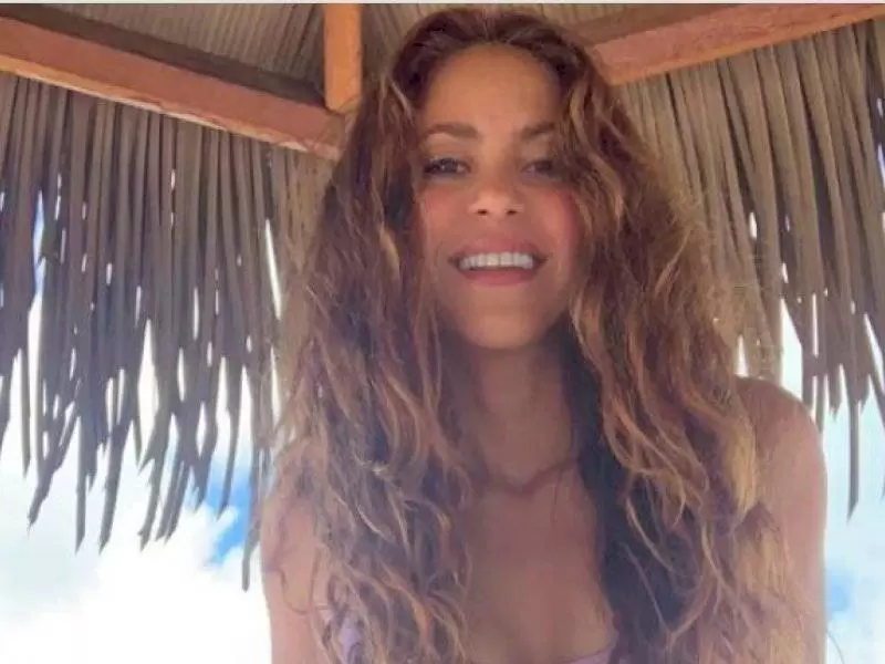 Shakira en vestido de baño Shakira en vestido de baño