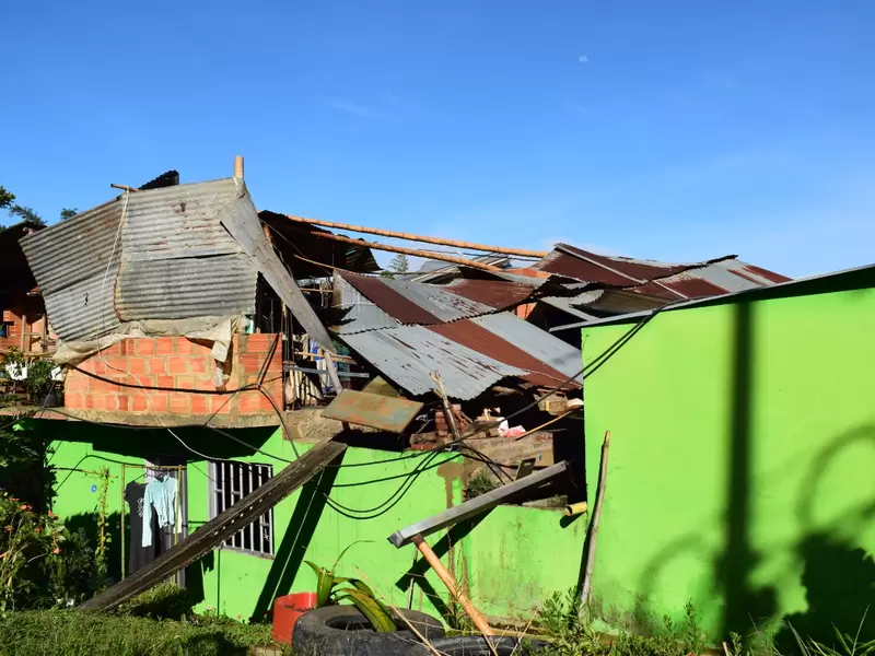 215 viviendas afectadas por vendaval en Pauna (Boy)