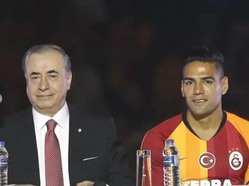 Falcao y presidente de Galatasaray
