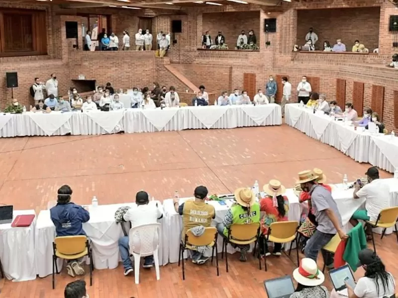 Reunión entre minga indígena y gobierno nacional en Cali