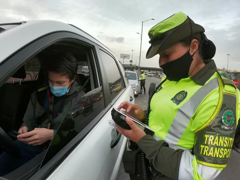 Multas a infractores - pico y placa en Bogotá - Policía de Tránsito