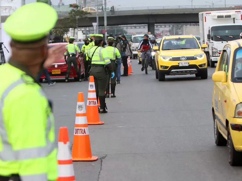 Multas a quienes incumplen pico y placa en Bogotá