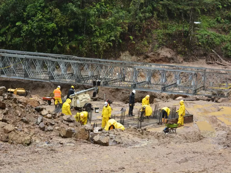 Puente Metálico