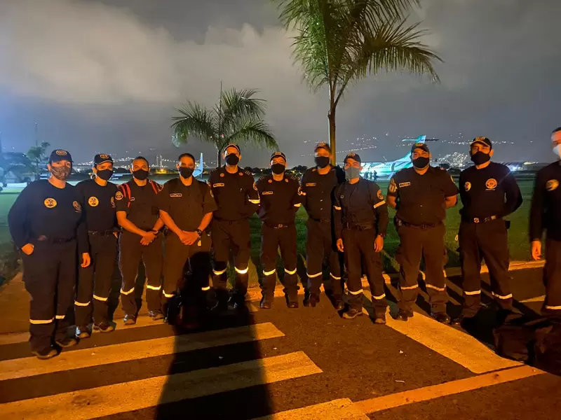 Este grupo viajó en uno de los buques que lleva ayudas humanitarias.