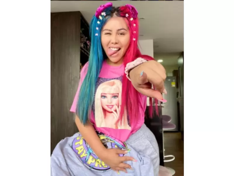 Yina Calderón presume su nuevo diamante en sonrisa