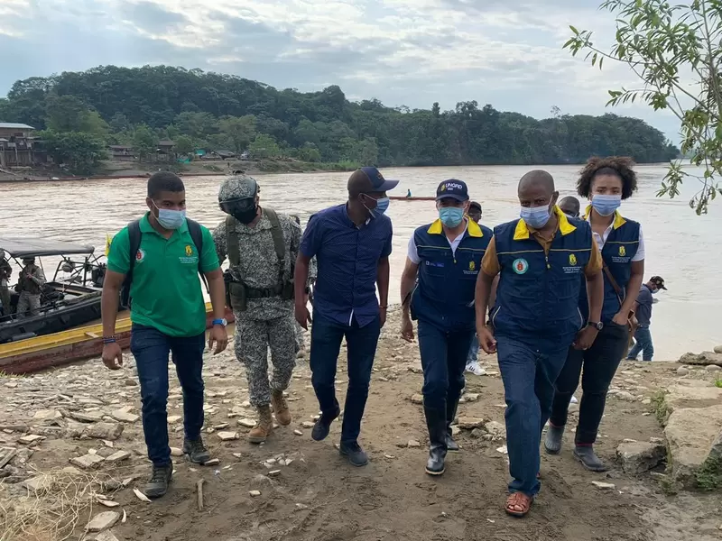 Visita de autoridades departamentales a lugares afectados por lluvias en Chocó