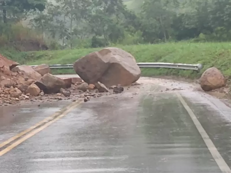 Deslizamiento de rocas en Risaralda.