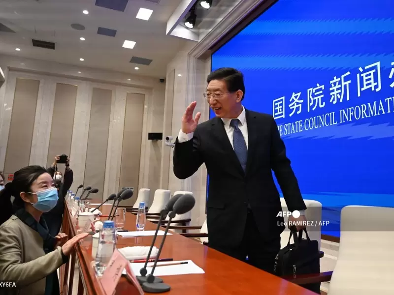 Viceministro de Sanidad chino, Zeng Yixin, anuncia la vacuna Viceministro de Sanidad chino, Zeng Yixin, anuncia la vacuna