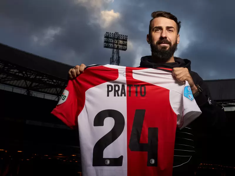 LUCAS PRATTO LUCAS PRATTO