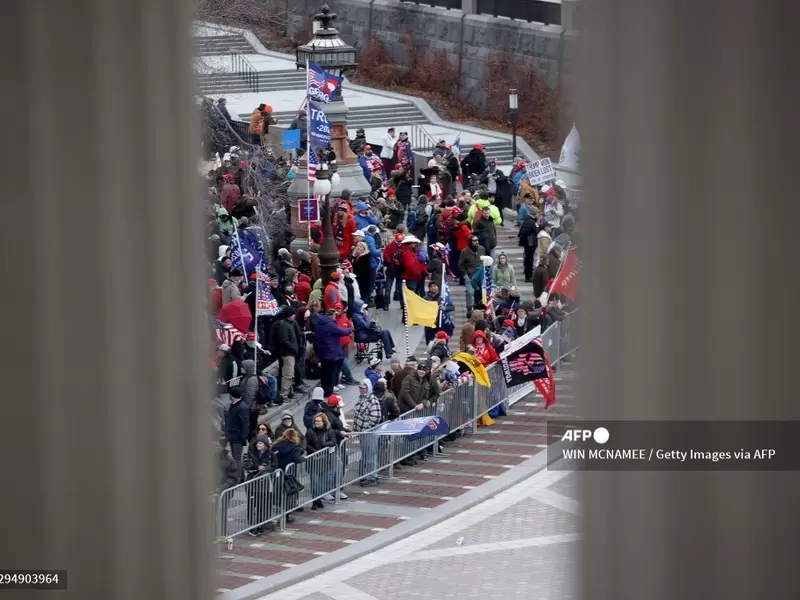 Seguidores de Trump en el Capitolio Seguidores de Trump en el Capitolio